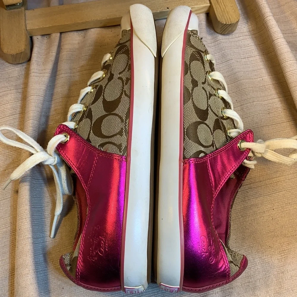 Coach logo sneakers almost NEW, EC, preloved